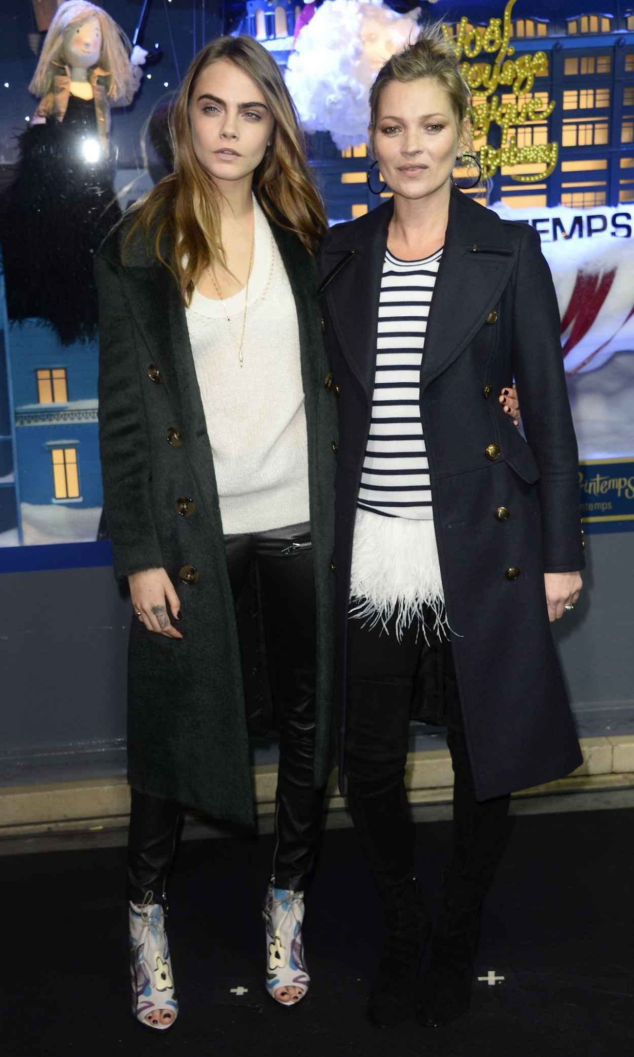 Cara Delevingne & Kate Moss – Printemps Christmas Decorations