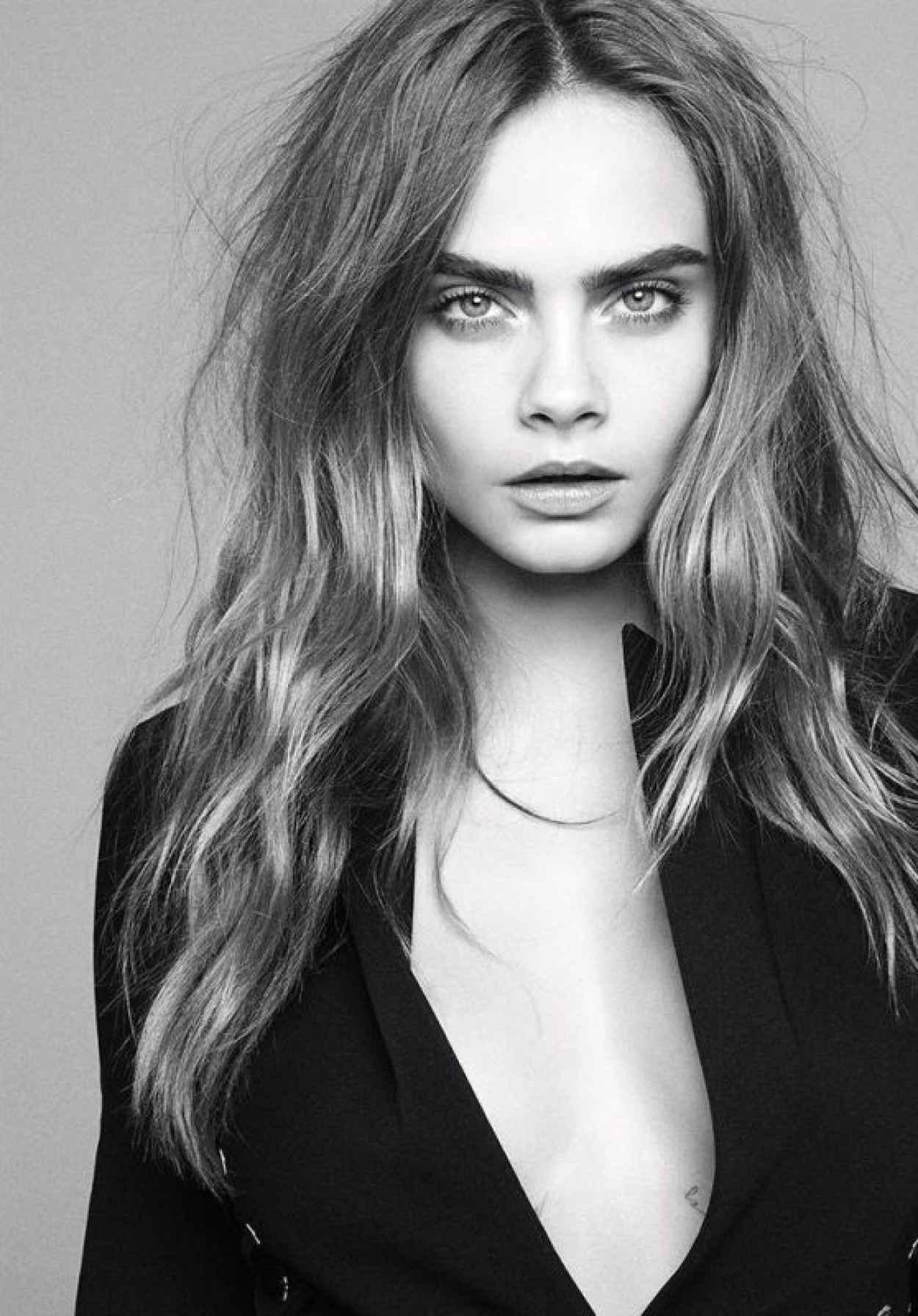 Cara Delevingne Photoshoot for WSJ June, 2015 Issue – celebsla.com