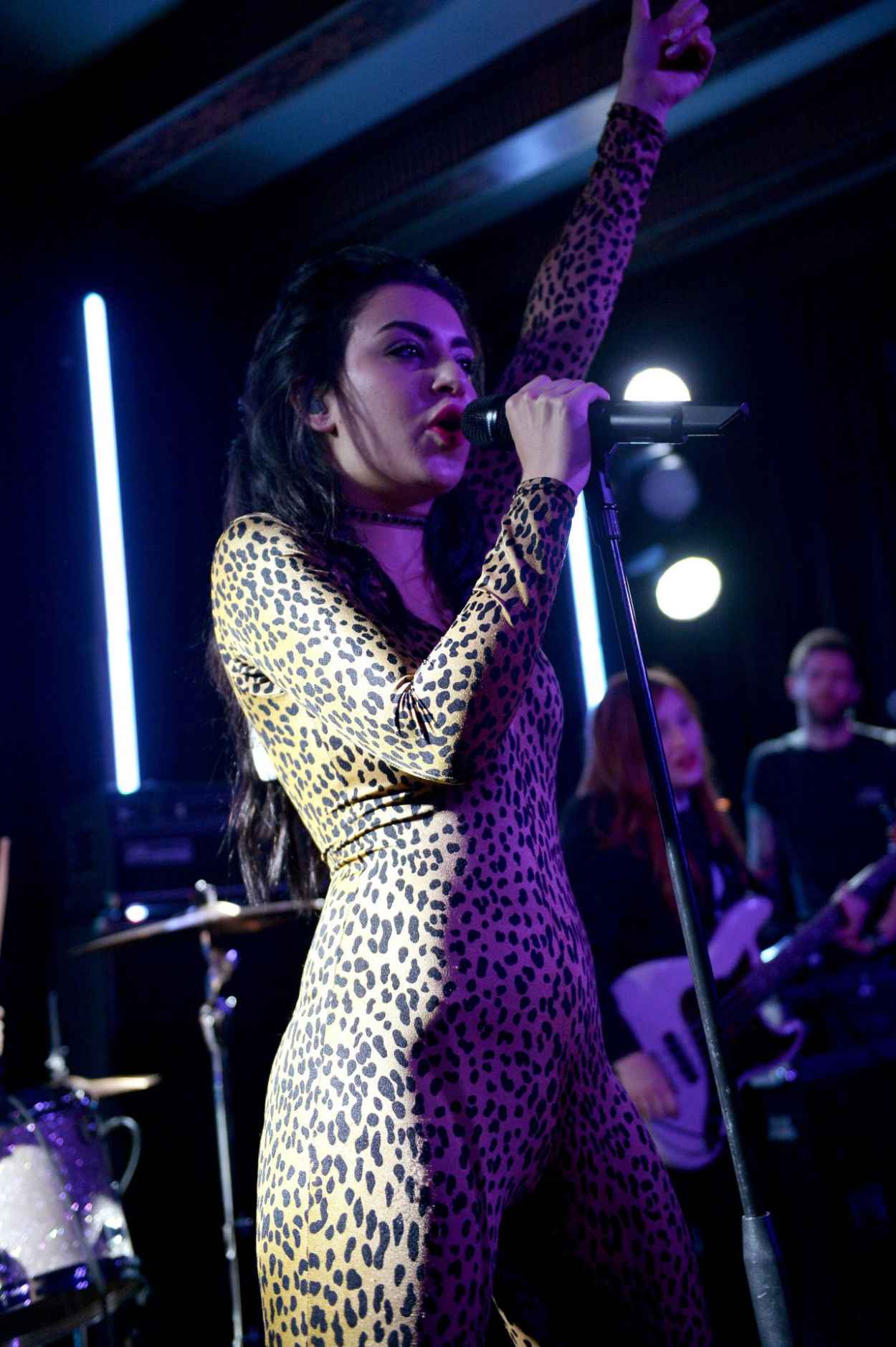 Charli XCX Performs at Warner Music Group Grammy 2015 After Party in ...