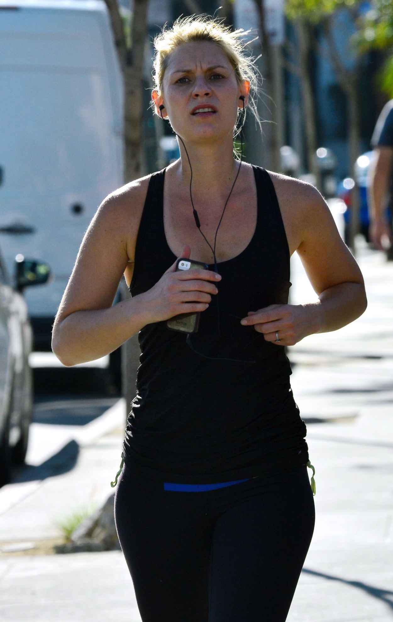 Claire Danes in Leggings – Jogging Around Sunset Boulevard – December