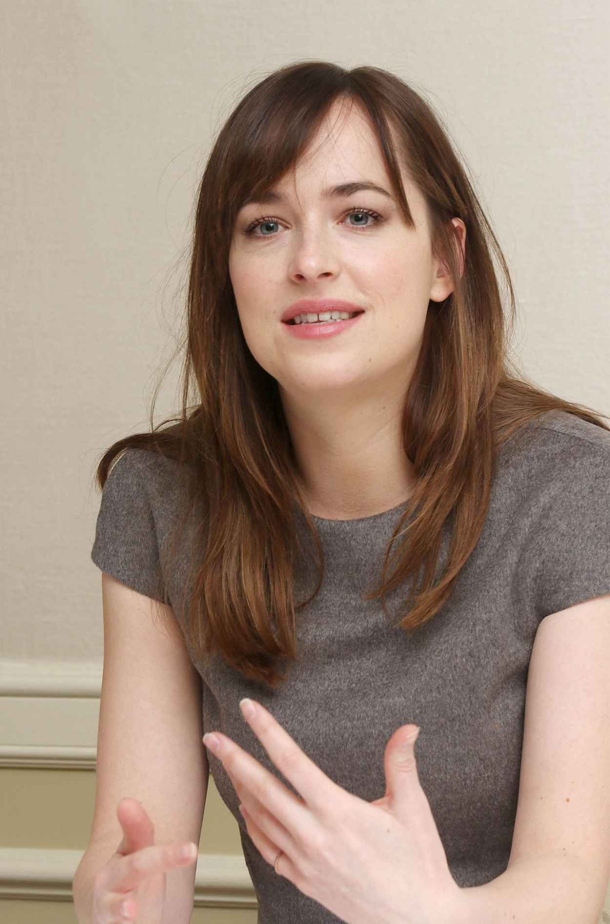 Dakota Johnson Fifty Shades Of Grey Press Conference At Four Seasons Hotel In Los Angeles 