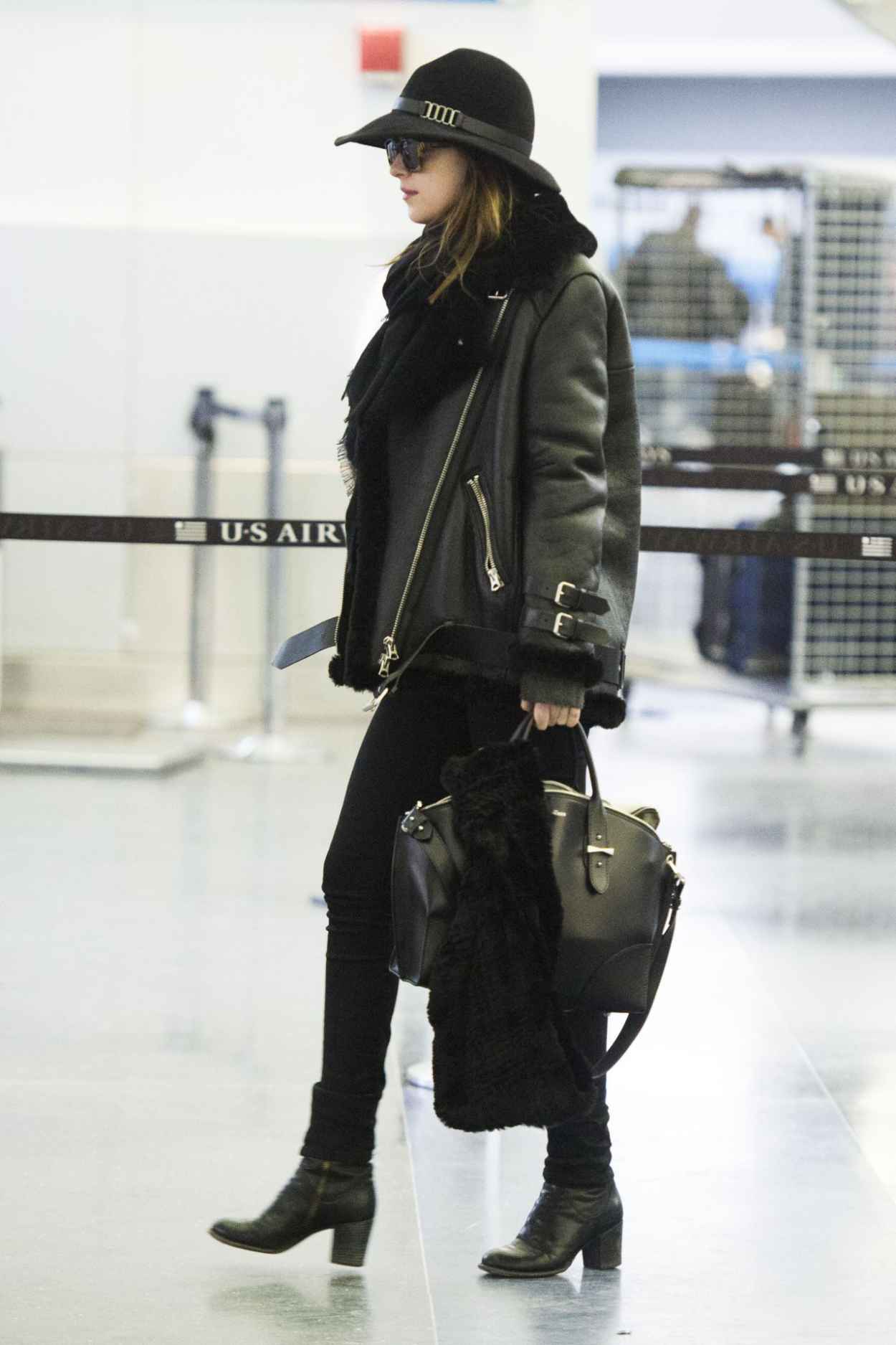 Dakota Johnson Style At Jfk Airport In New York City Feb 2015 