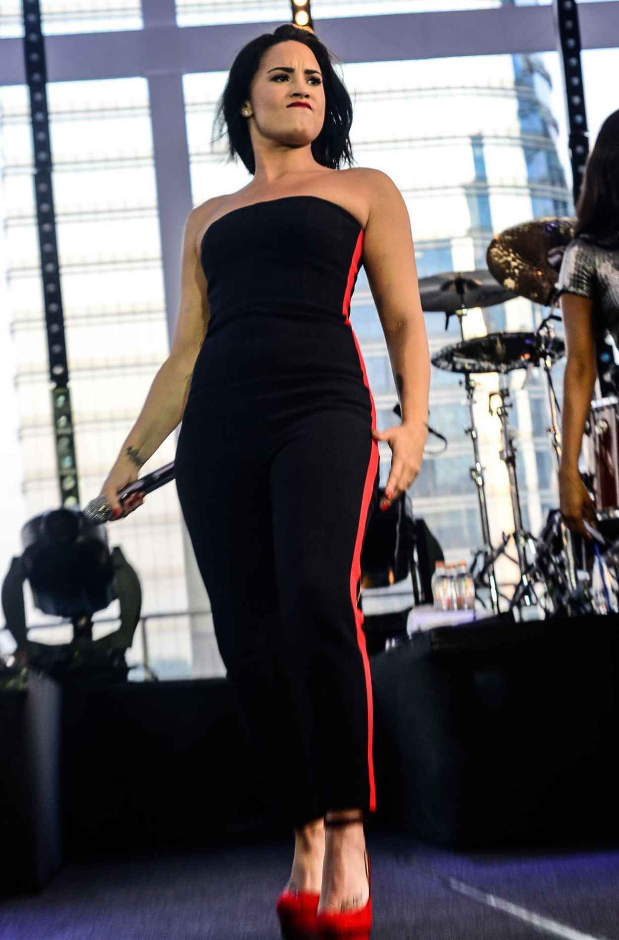 Demi Lovato – Performs at Her Vevo Private Concert in Sao Paulo, Brazil