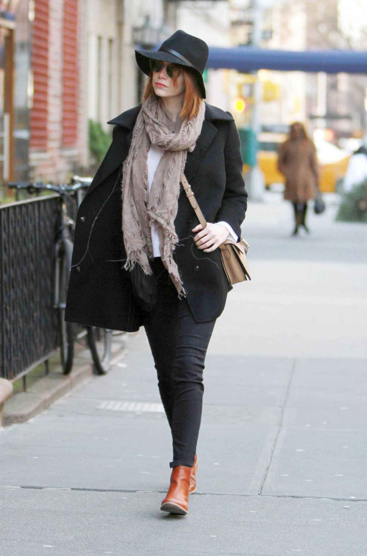 Emma Stone Style – Out in New York City, December 2015 – celebsla.com