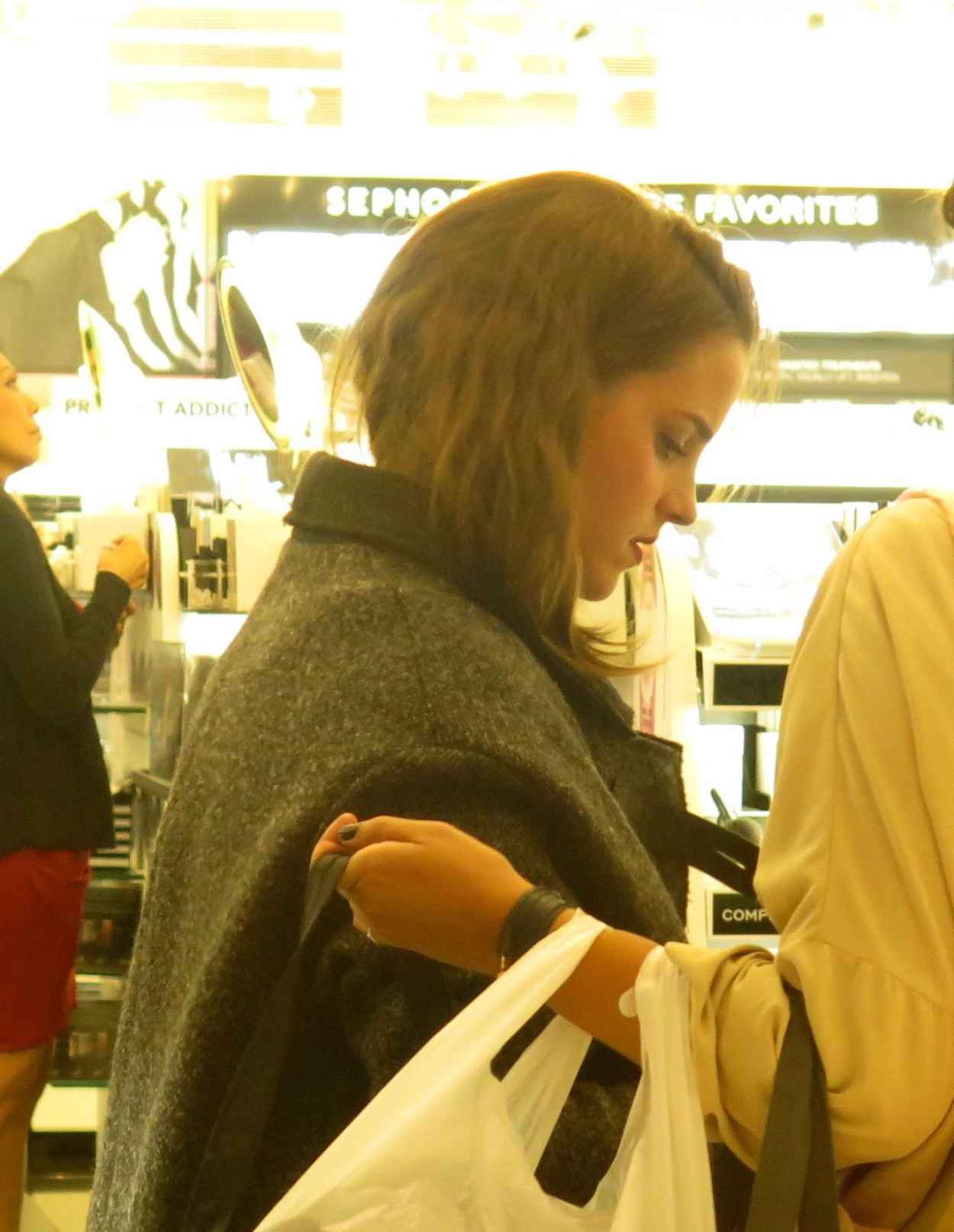Emma Watson Street Style - Shopping in Los Angeles - October 2015-5
