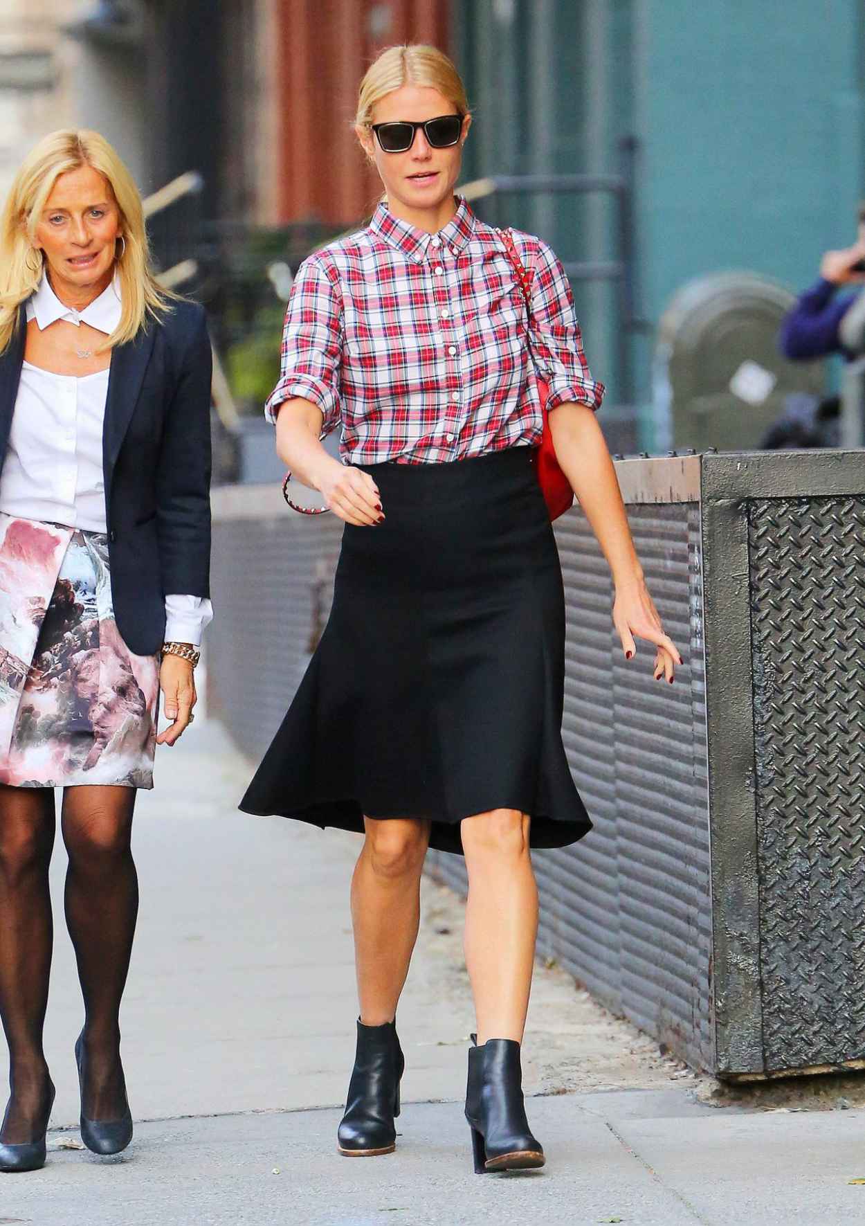 Gwyneth Paltrow Street Fashion – on the Streets of New York City ...