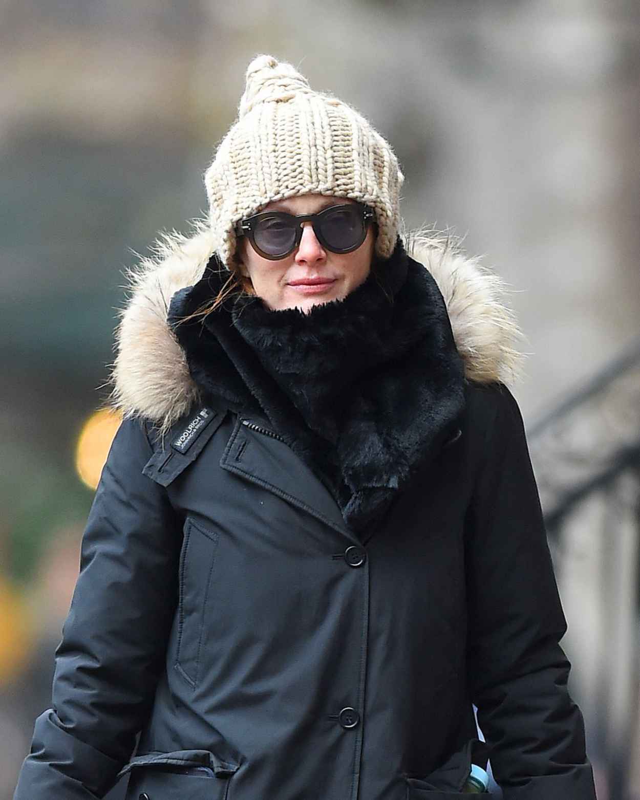 Julianne Moore Street Style – Out in New York, December 2015 – celebsla.com