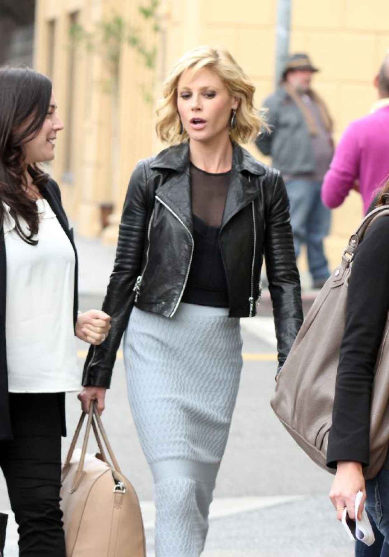 Julie Bowen Style - Out in Hollywood, May 2015-1