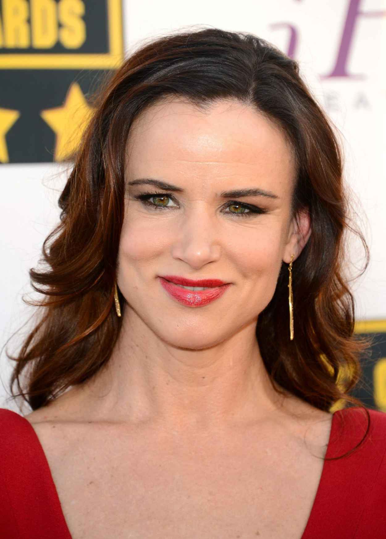 Juliette Lewis Wears Zac Posen Dress at 2015 Critics Choice Movie