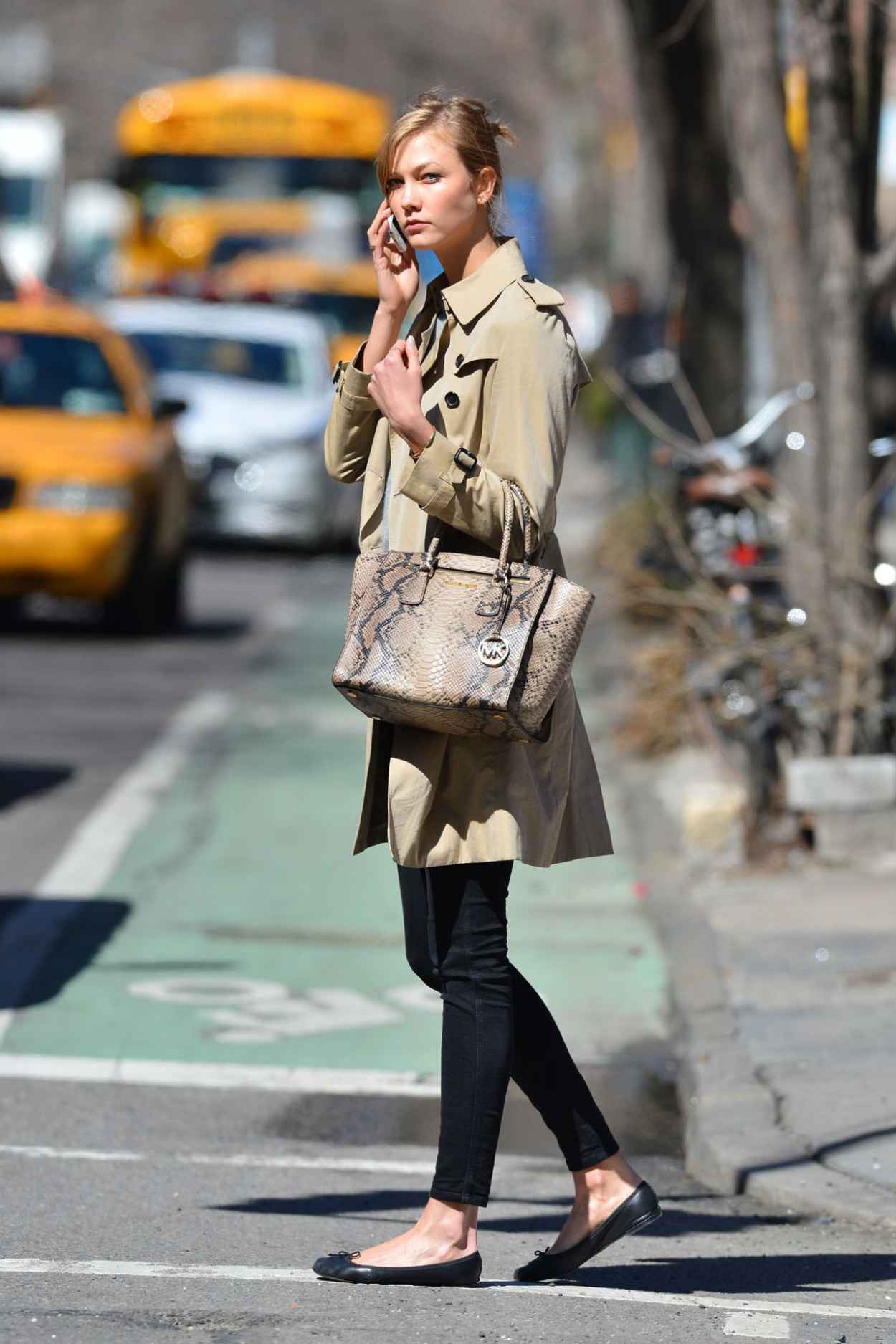 Karlie Kloss Casual Style - Out in NYC - March 2015-1