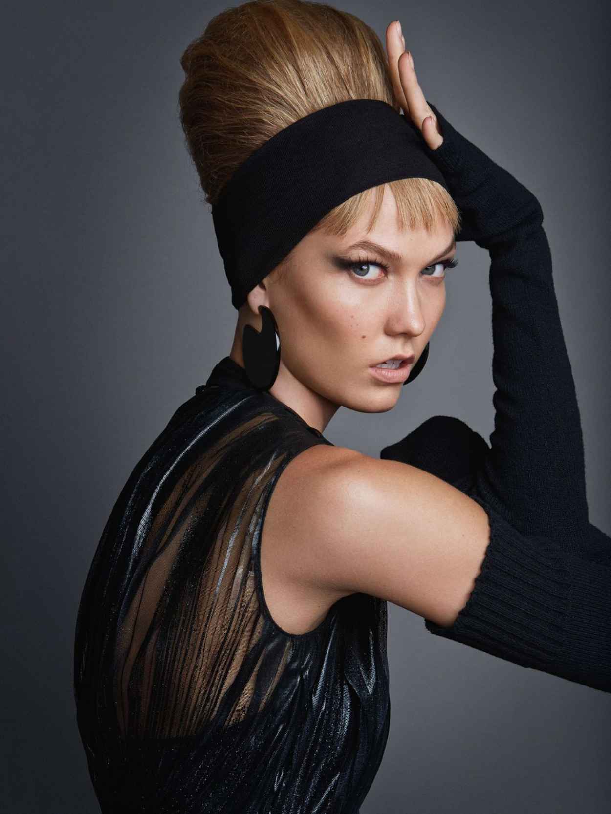 Karlie Kloss – Photoshoot for Vogue Magazine, 2015 – celebsla.com