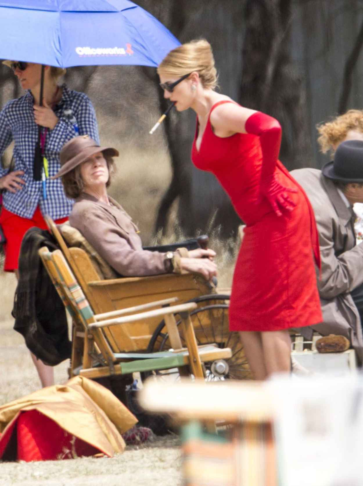 Kate Winslet Booty – Filming The Dressmaker in Australia – December 2015 –  celebsla.com