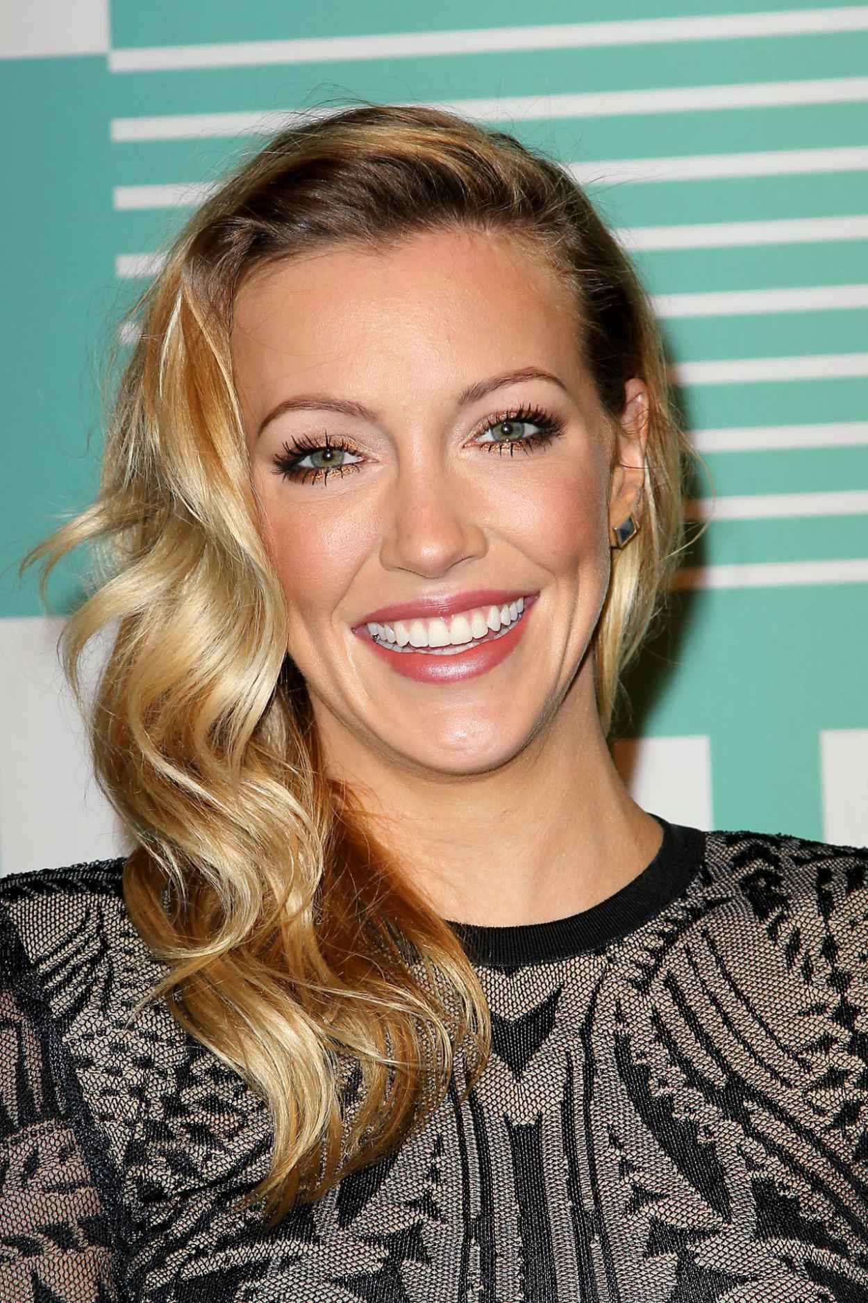 Katie Cassidy The Cw Networks 2015 Upfront In New York City 4529