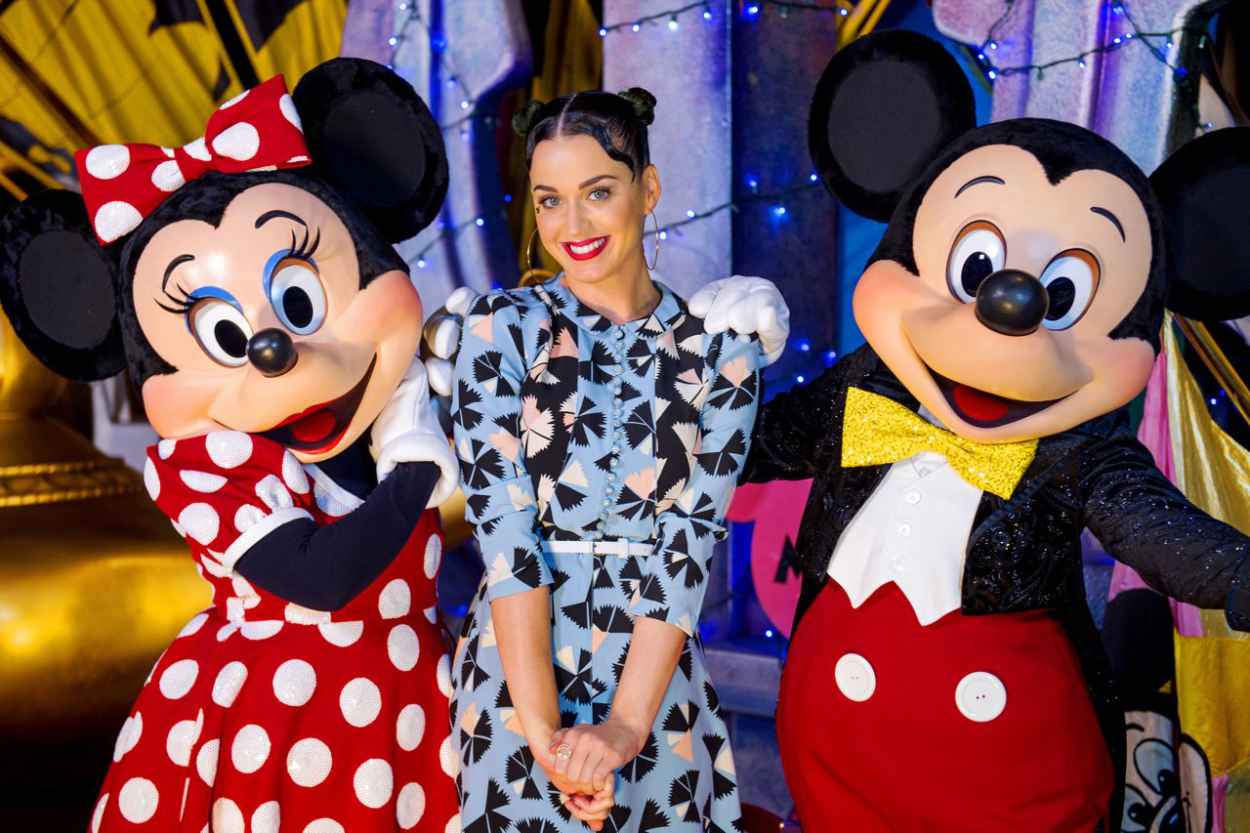 Katy Perry at Disney Hollywood Studios on July 4, 2015 – celebsla.com