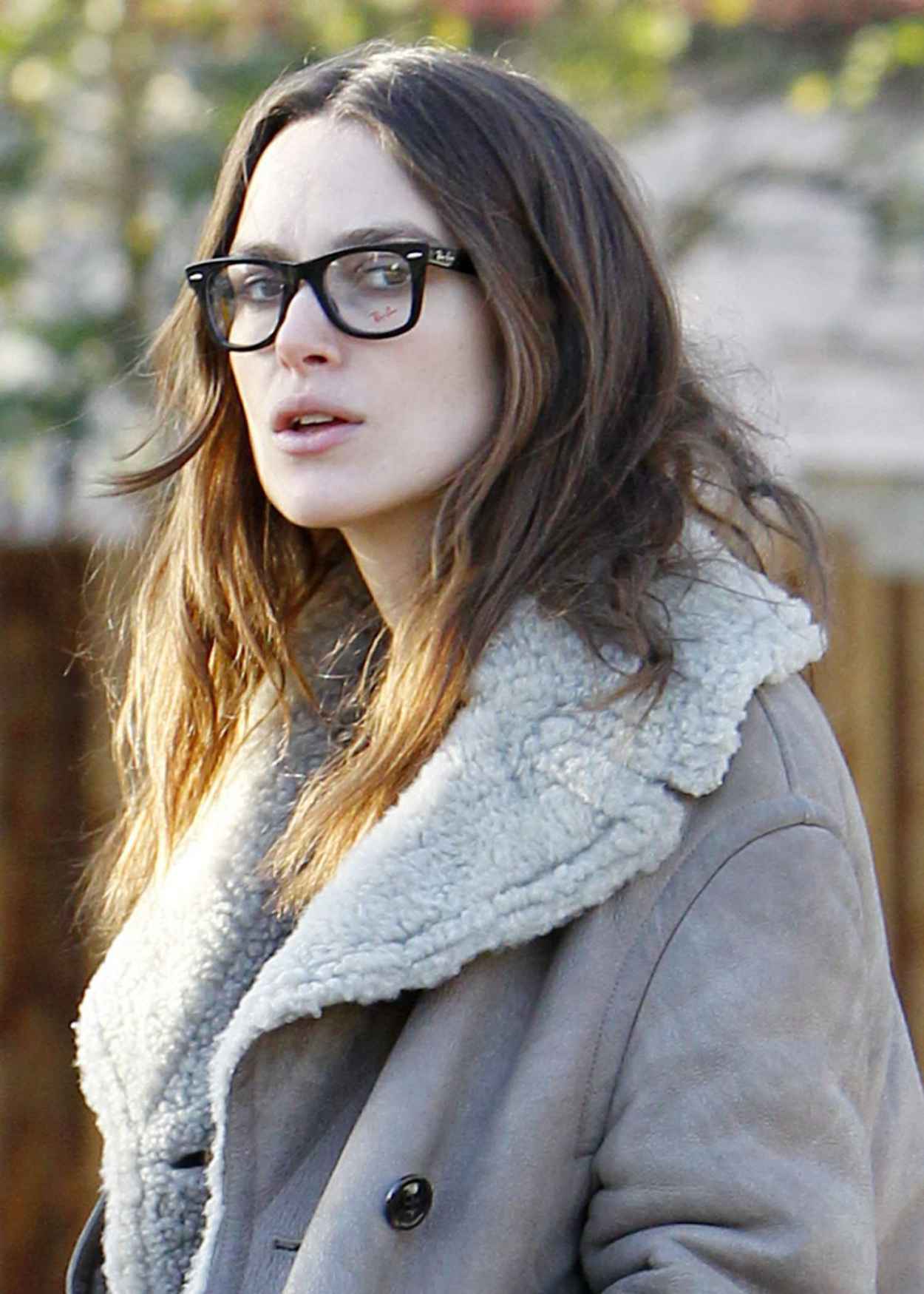 Keira Knightley Casual Style – East London, December 2015 – celebsla.com