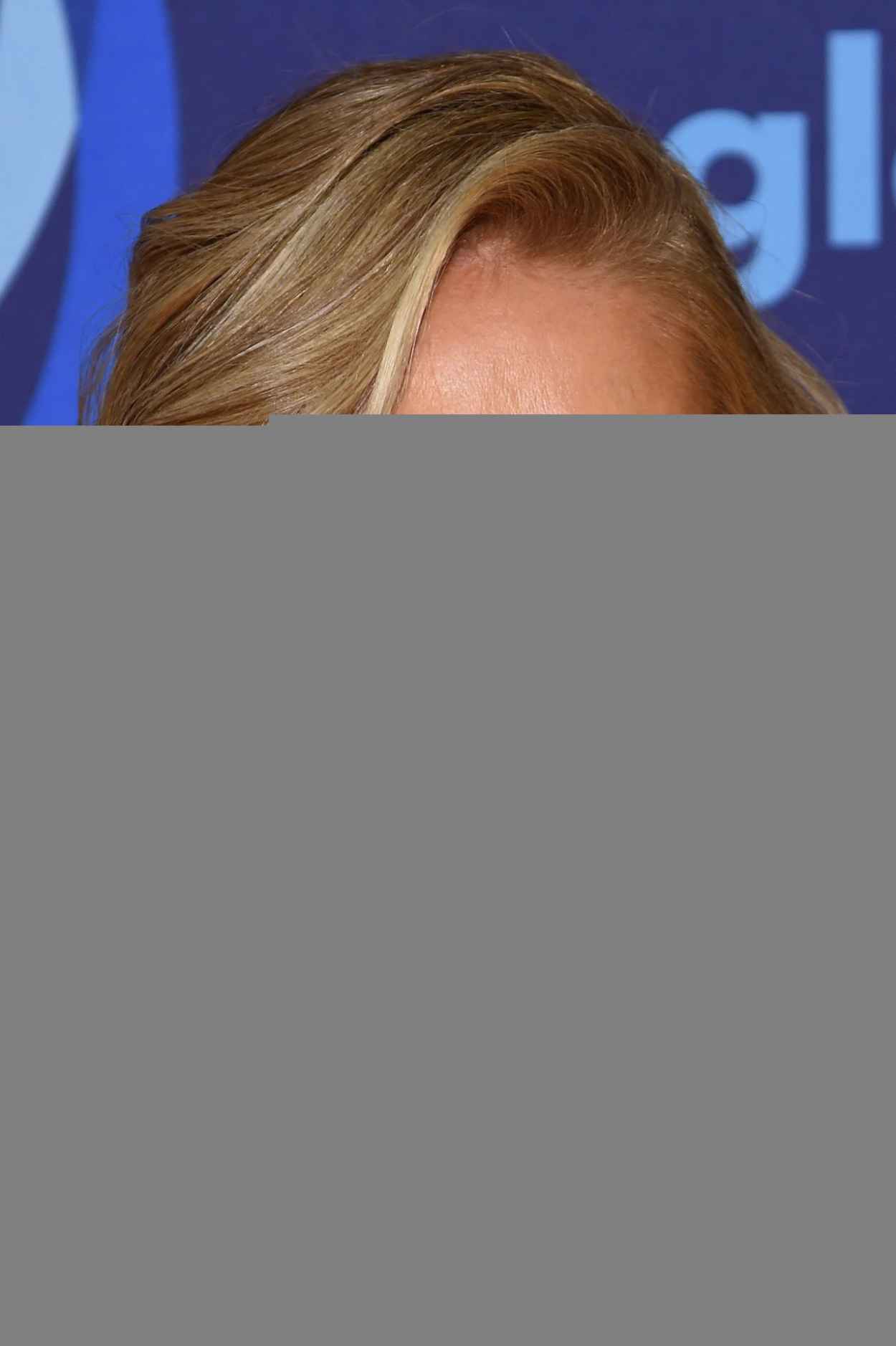 Kelly Ripa - VIP Red Carpet Suite at the 26th Annual GLAAD Media Awards in New York-2