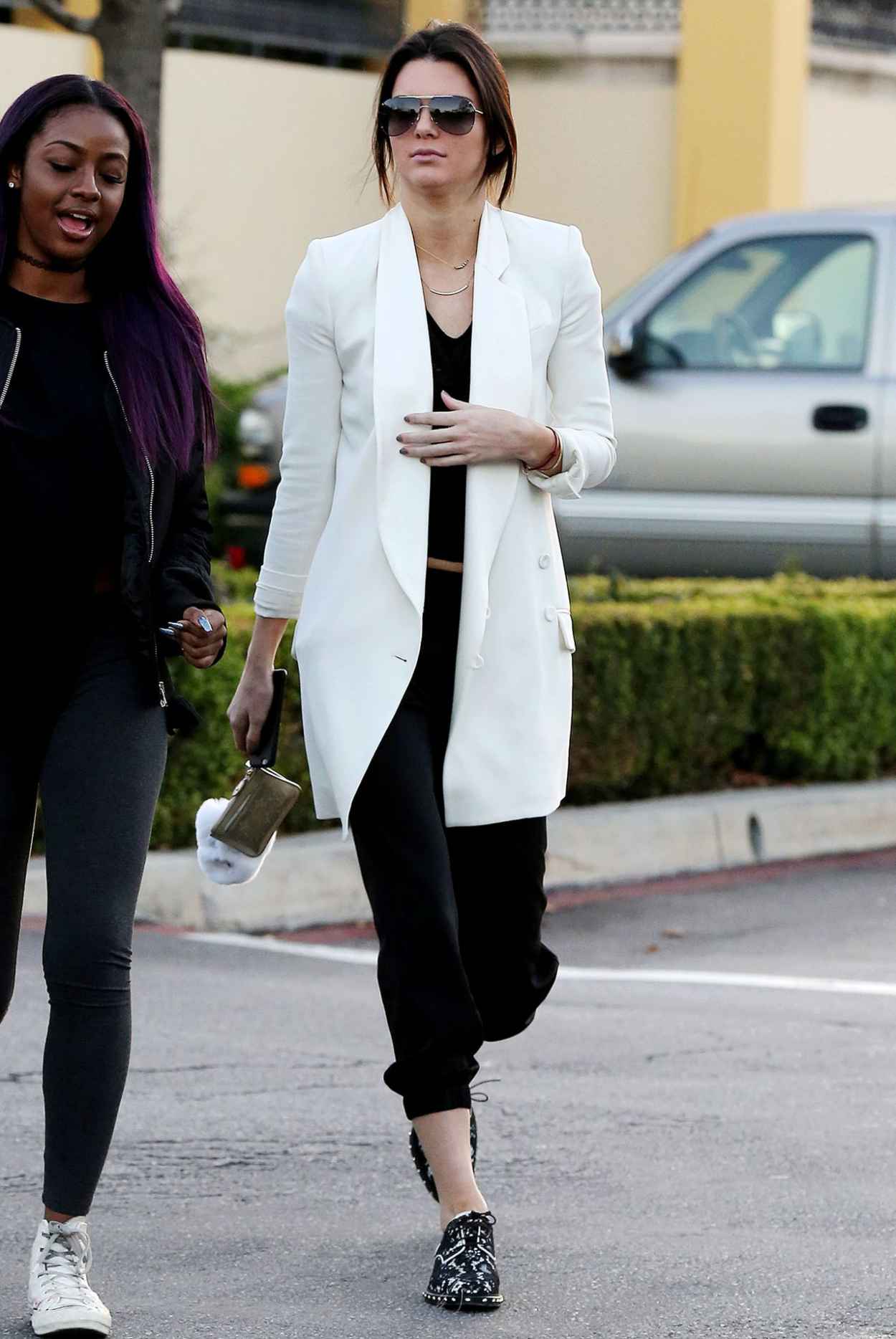 Kendall Jenner Street Style – Leaving Sugarfish Sushi in Calabasas