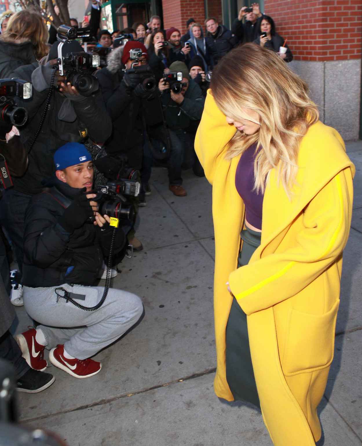 Kim Kardashian Style - Leaving Kanyes Apartment in New York City - November 2015-2