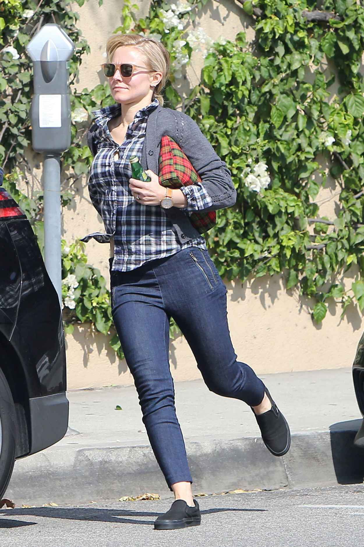 Kristen Bell in a Hurry - Out in Los Angeles, February 2015-1
