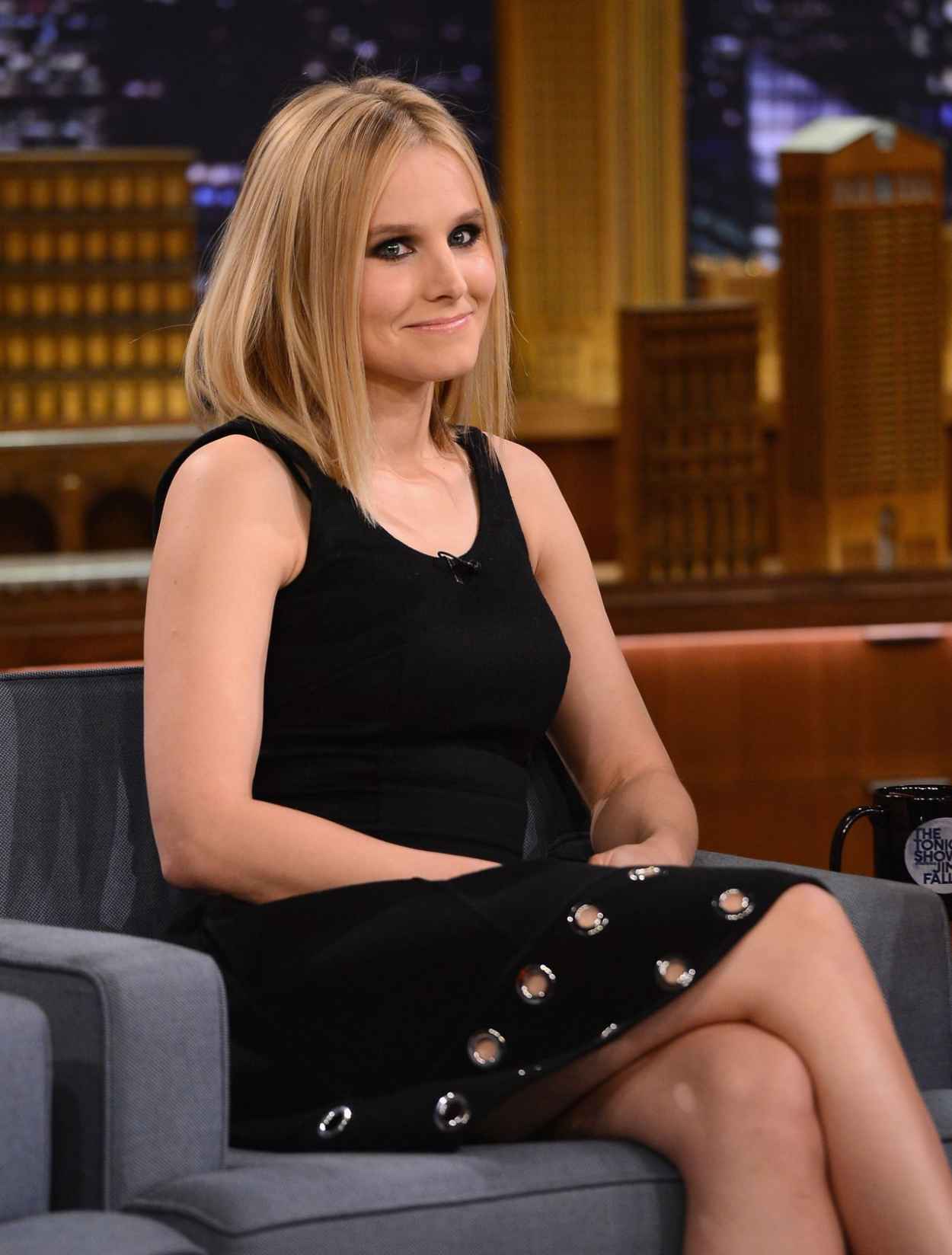 Kristen Bell - The Tonight Show with Jimmy Fallon - March 2015-1