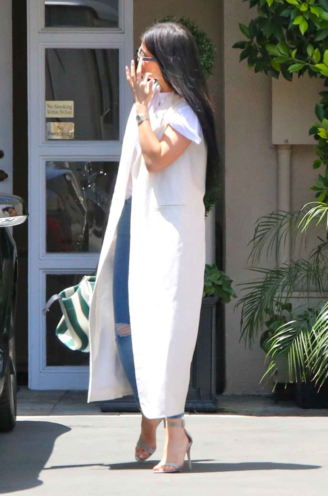 Kylie Jenner Leaving a Doctors Office in Beverly Hills, June 2015