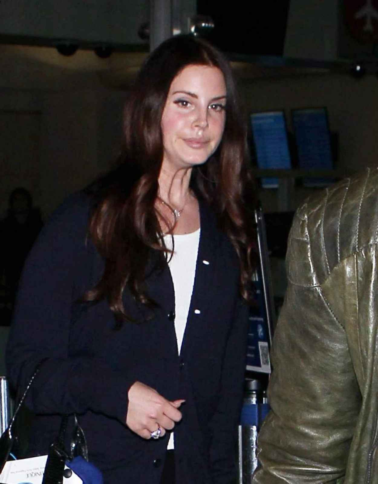 Lana Del Rey – Arriving at LAX Airport, February 2015 – celebsla.com