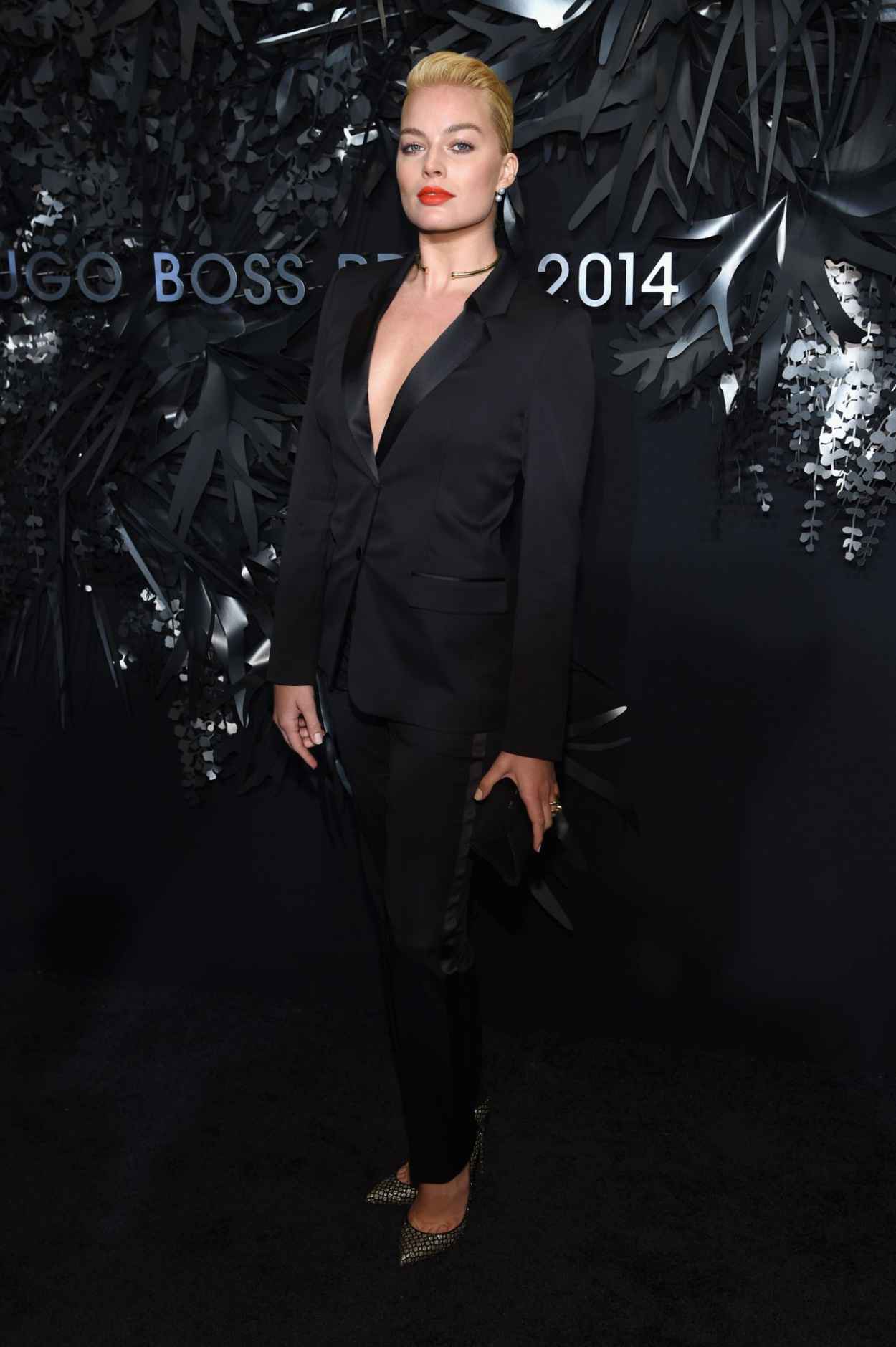 Margot Robbie - Hugo Boss Prize 2015 in New York City-1