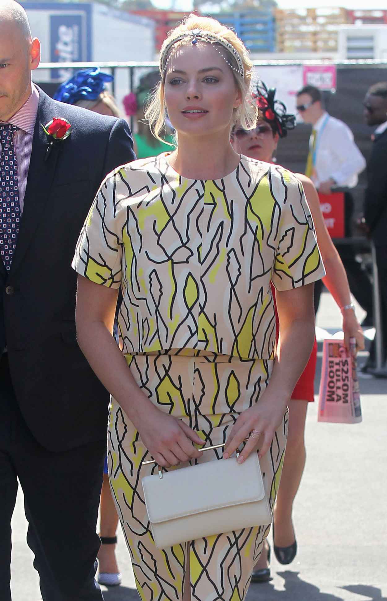 Margot Robbie Style - Stakes Day Racing Carnival in Melbourne, November 2015-1