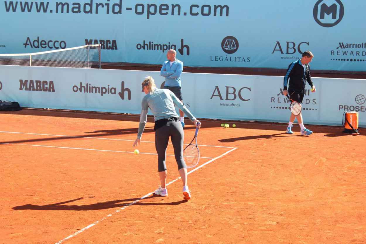 Maria Sharapova – Madrid Open 2015 Practice – celebsla.com