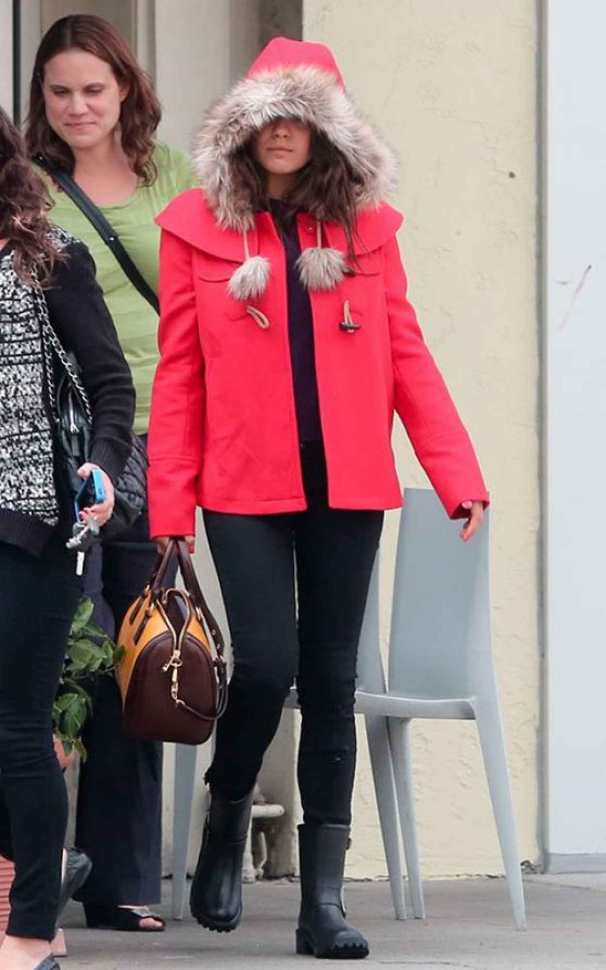 Mila Kunis Thinks its Winter out in Los Angeles-3