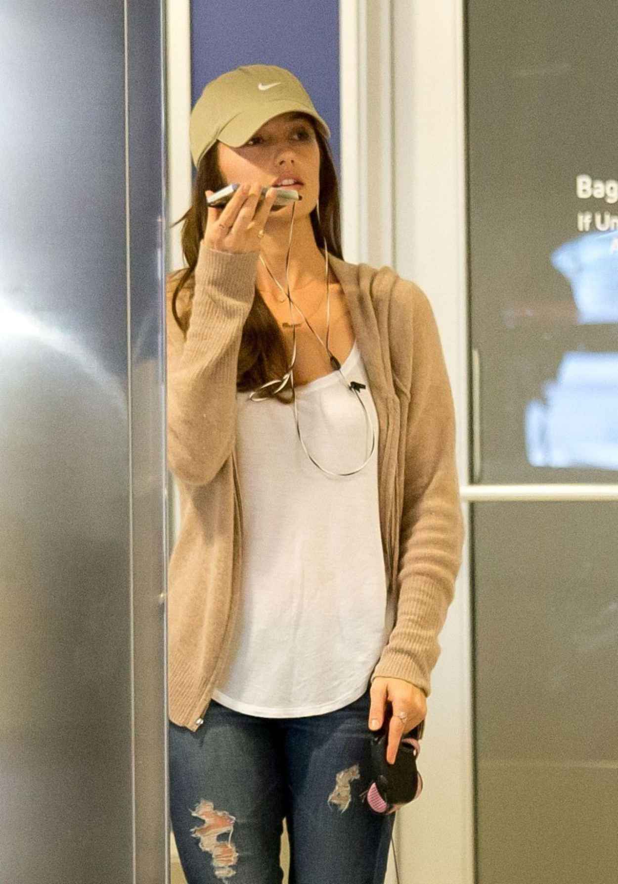Minka Kelly Booty in Jeans at LAX Airport in Los Angeles-1