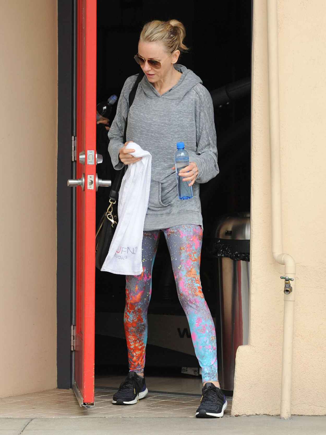 Naomi Watts in Leggings – Brentwood, May 2015 – celebsla.com