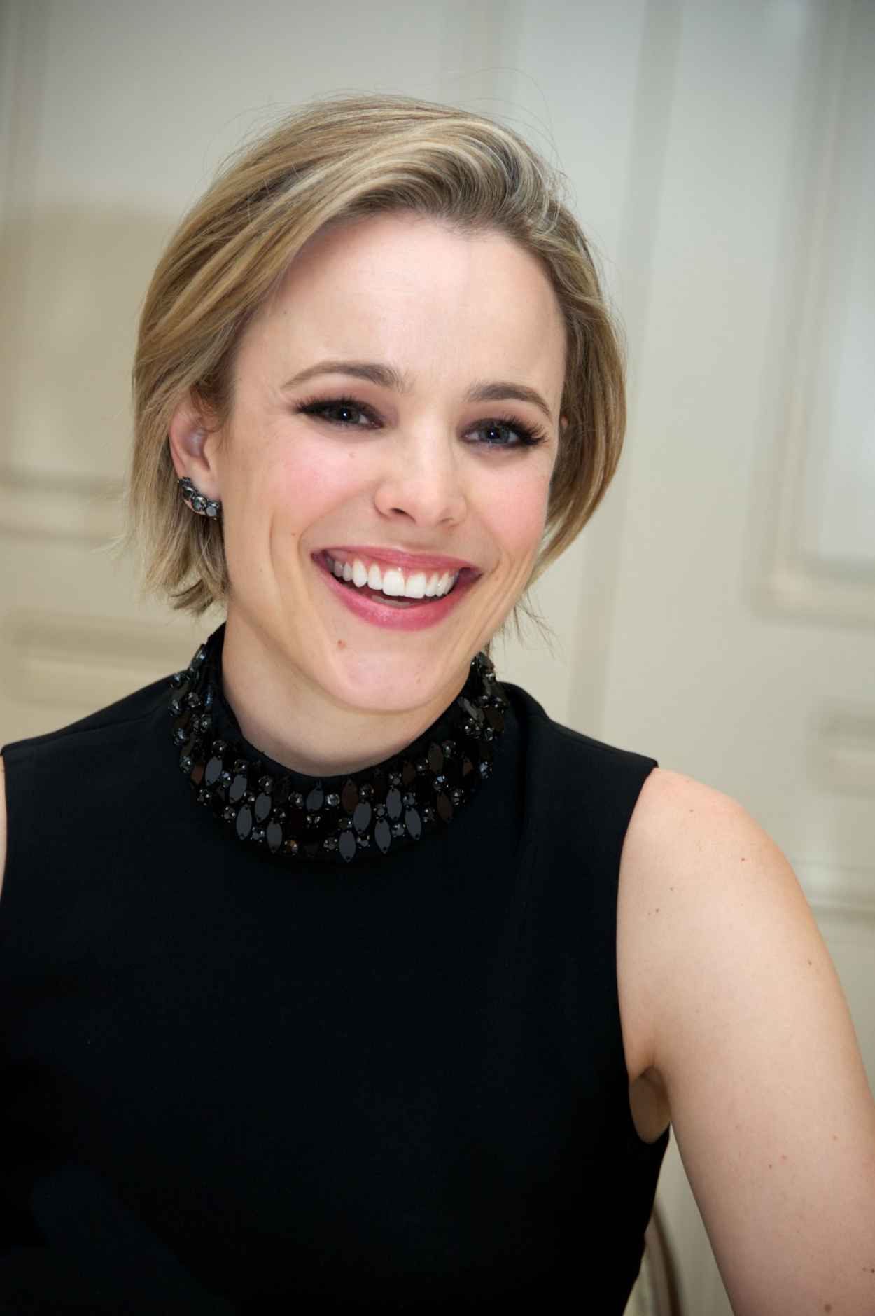Rachel McAdams – Southpaw Press Conference in Beverly Hills – celebsla.com