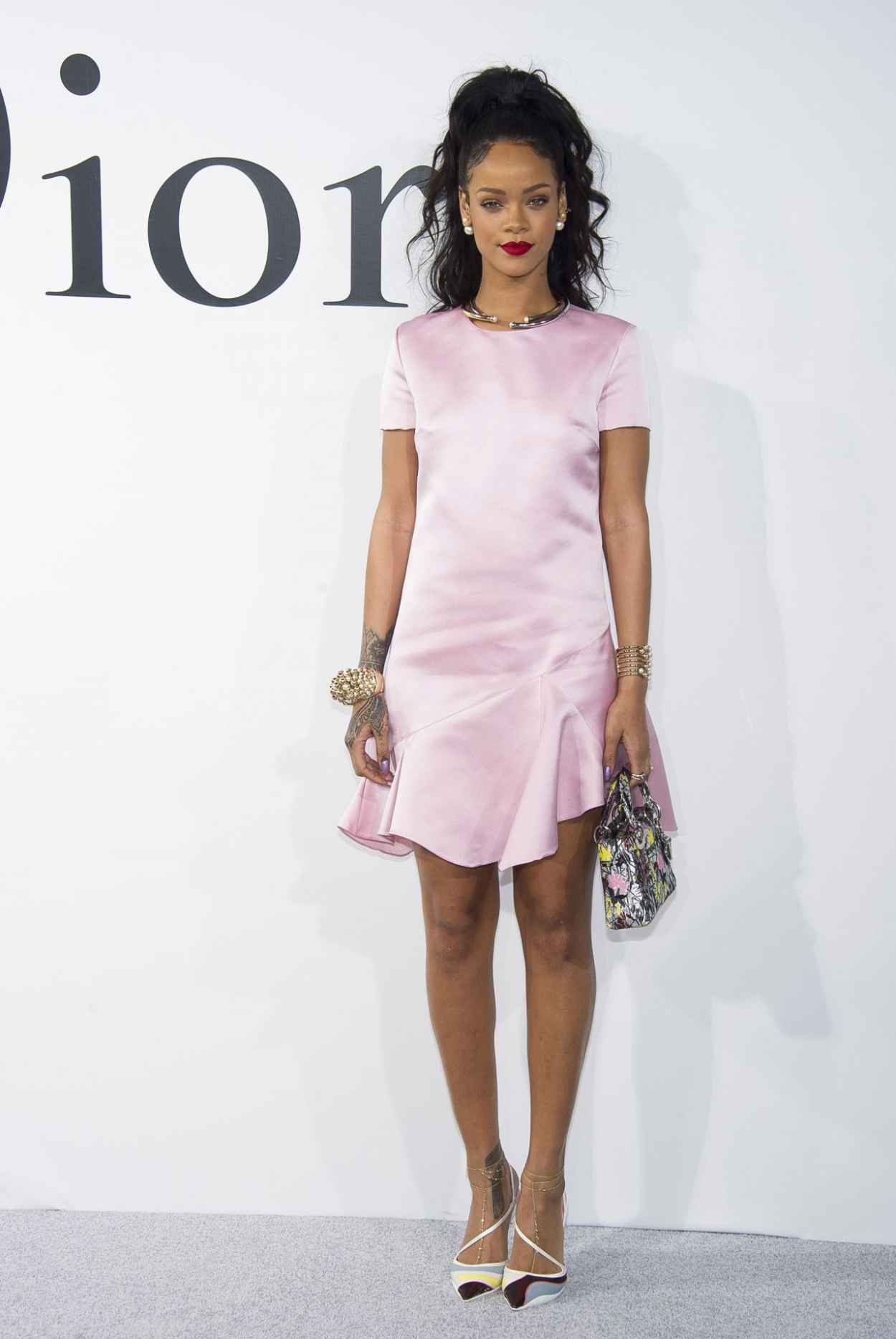 Rihanna – Dior Cruise 2015 Fashion Show – May 2015 – celebsla.com