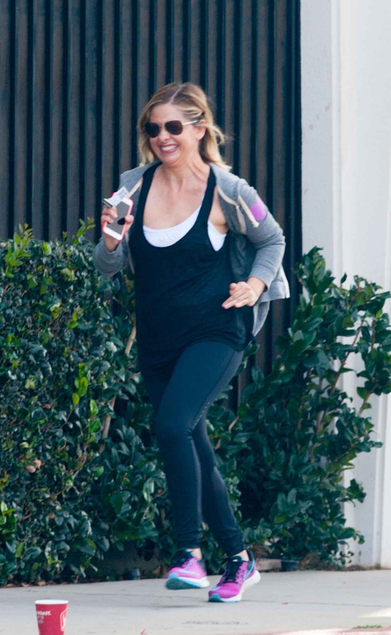 Sarah Michelle Gellar – Out in Los Angeles, March 2015 – celebsla.com