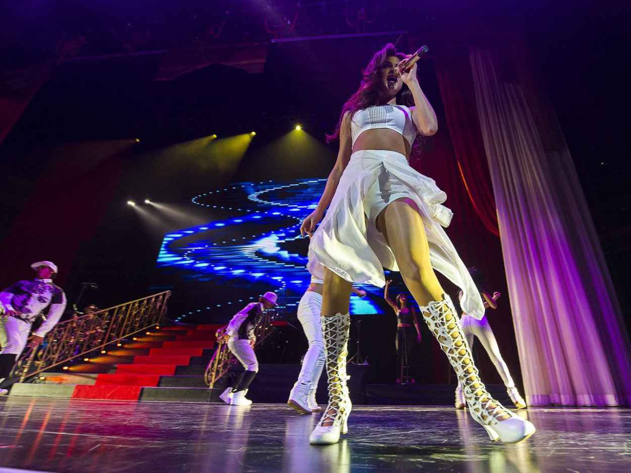 Selena Gomez Performing in Indianapolis - November 2015-2