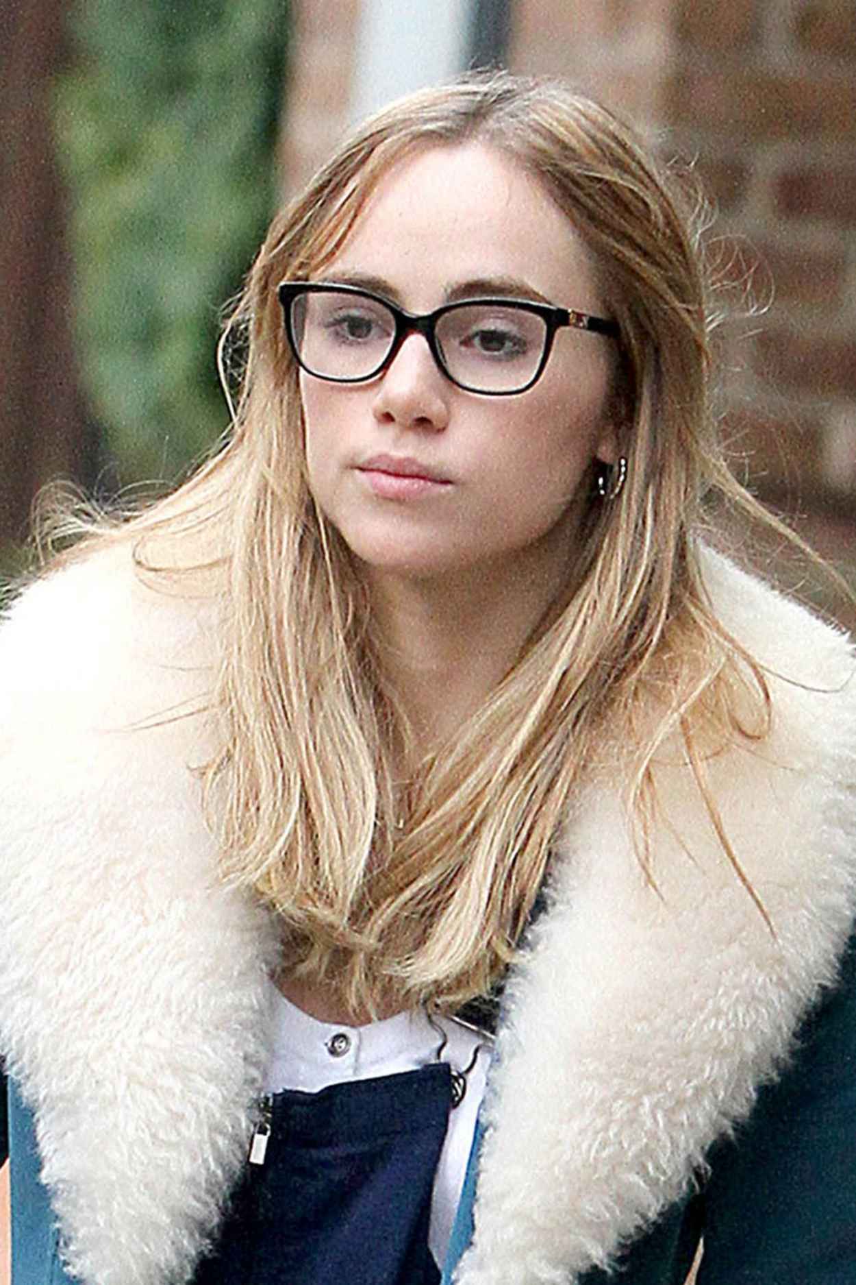 Suki Waterhouse Style - Out in New York City, December 2015-1
