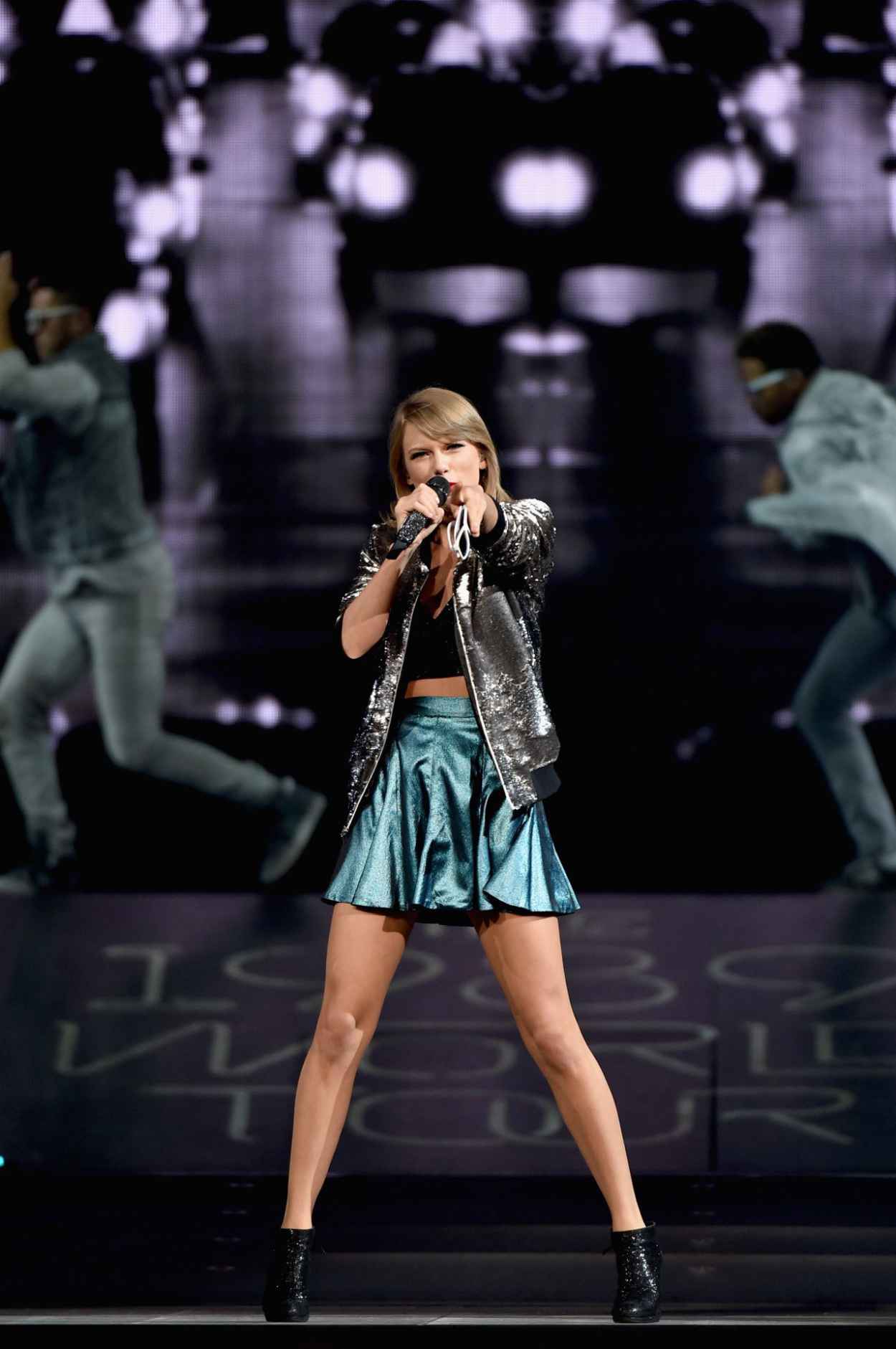 Taylor Swift – 1989 Concert in Nashville, September 2015 – celebsla.com