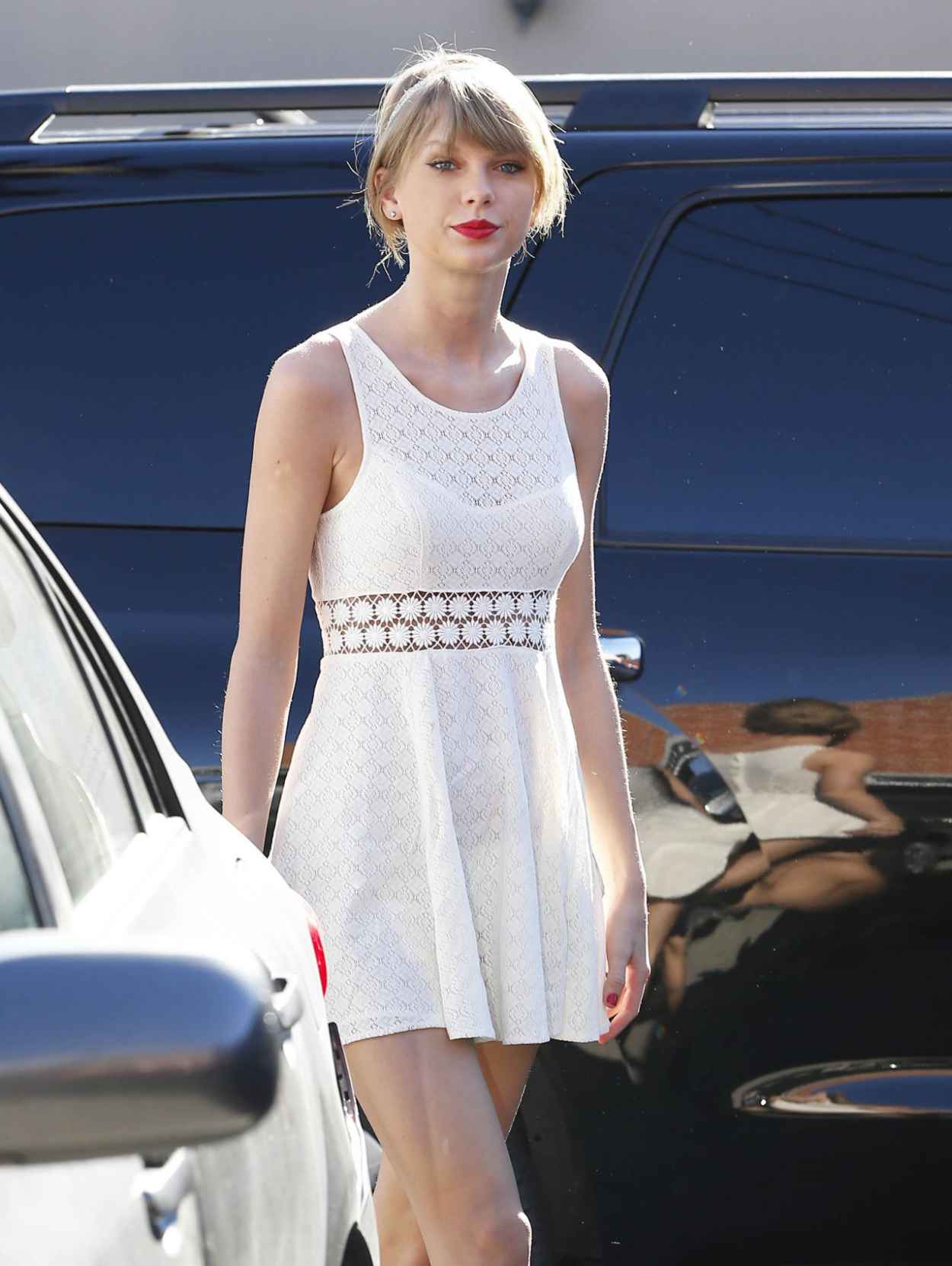 Taylor Swift – Heading to Ballet Bodies in Los Angeles, January 2015 ...