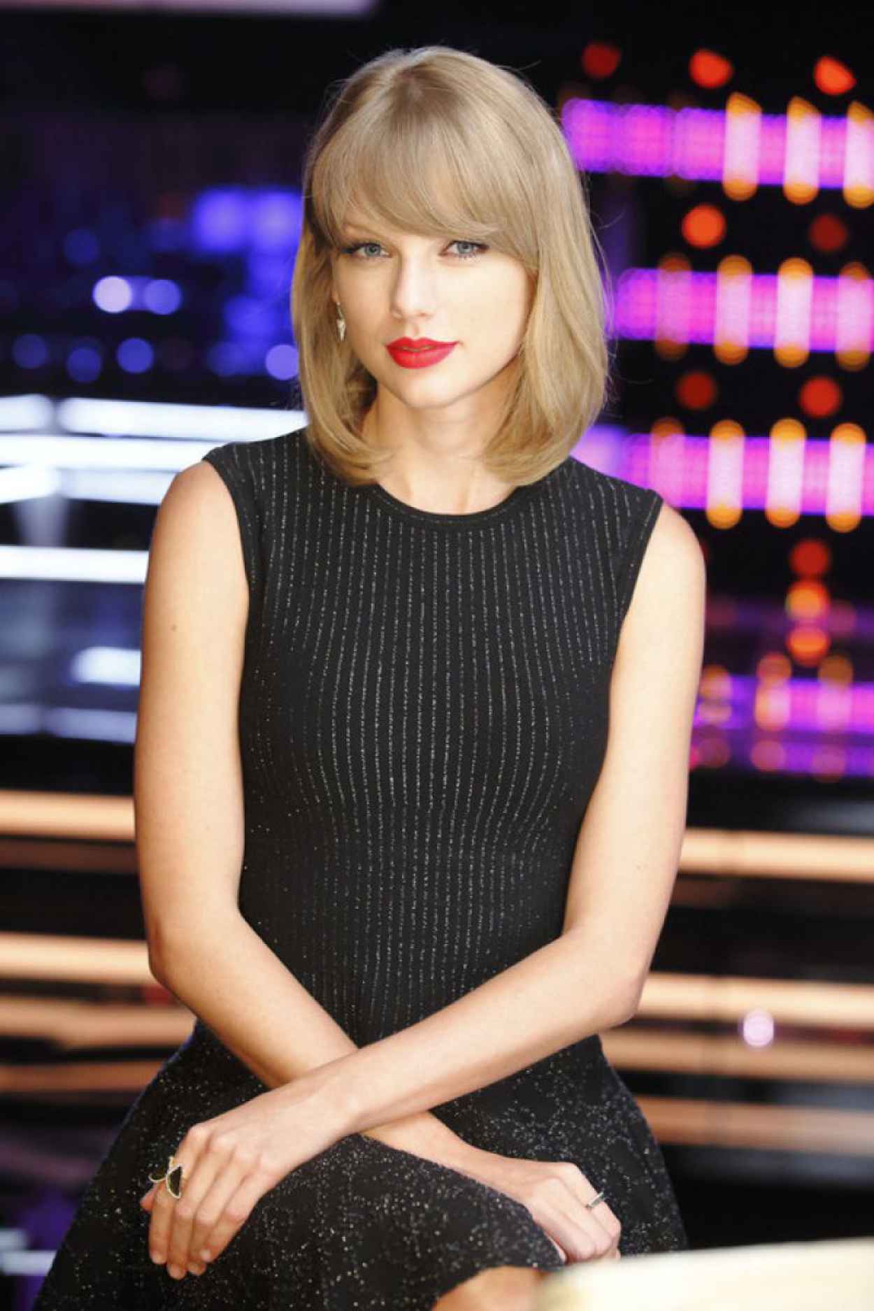 Taylor Swift – The Voice Season 7 Promo Pics – celebsla.com