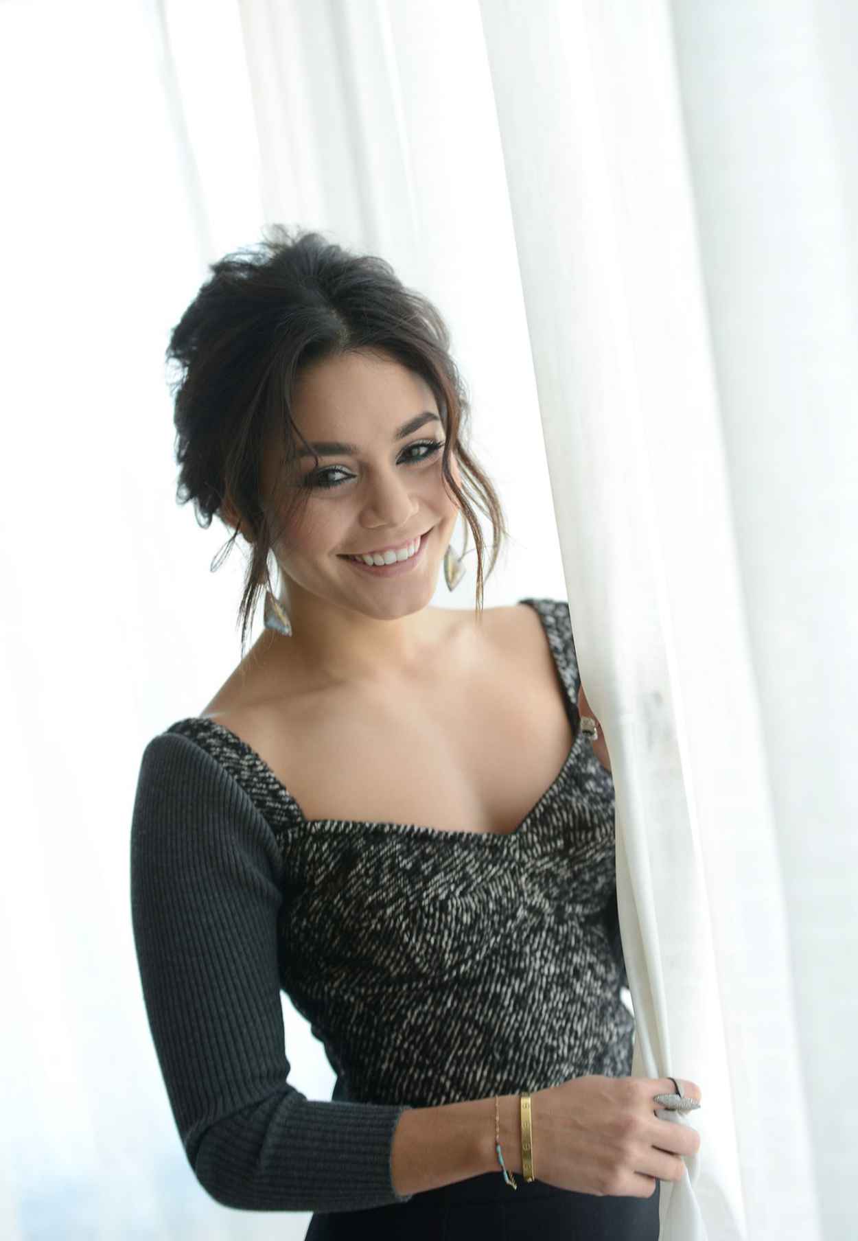 Vanessa Hudgens - Photoshoot by Jack Gruber for USA Today 2015-1