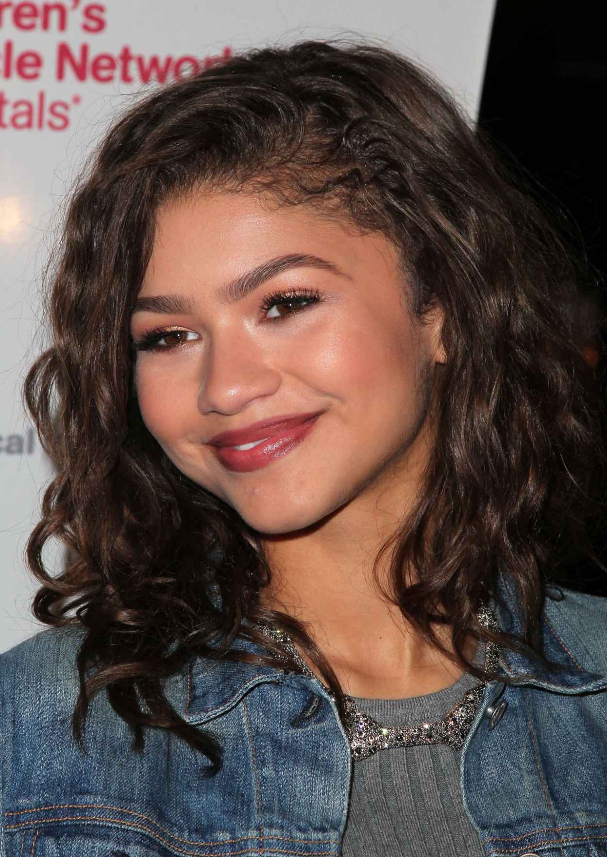 Zendaya Coleman – Put Your Money Where The Miracles Are Campaign Launch ...