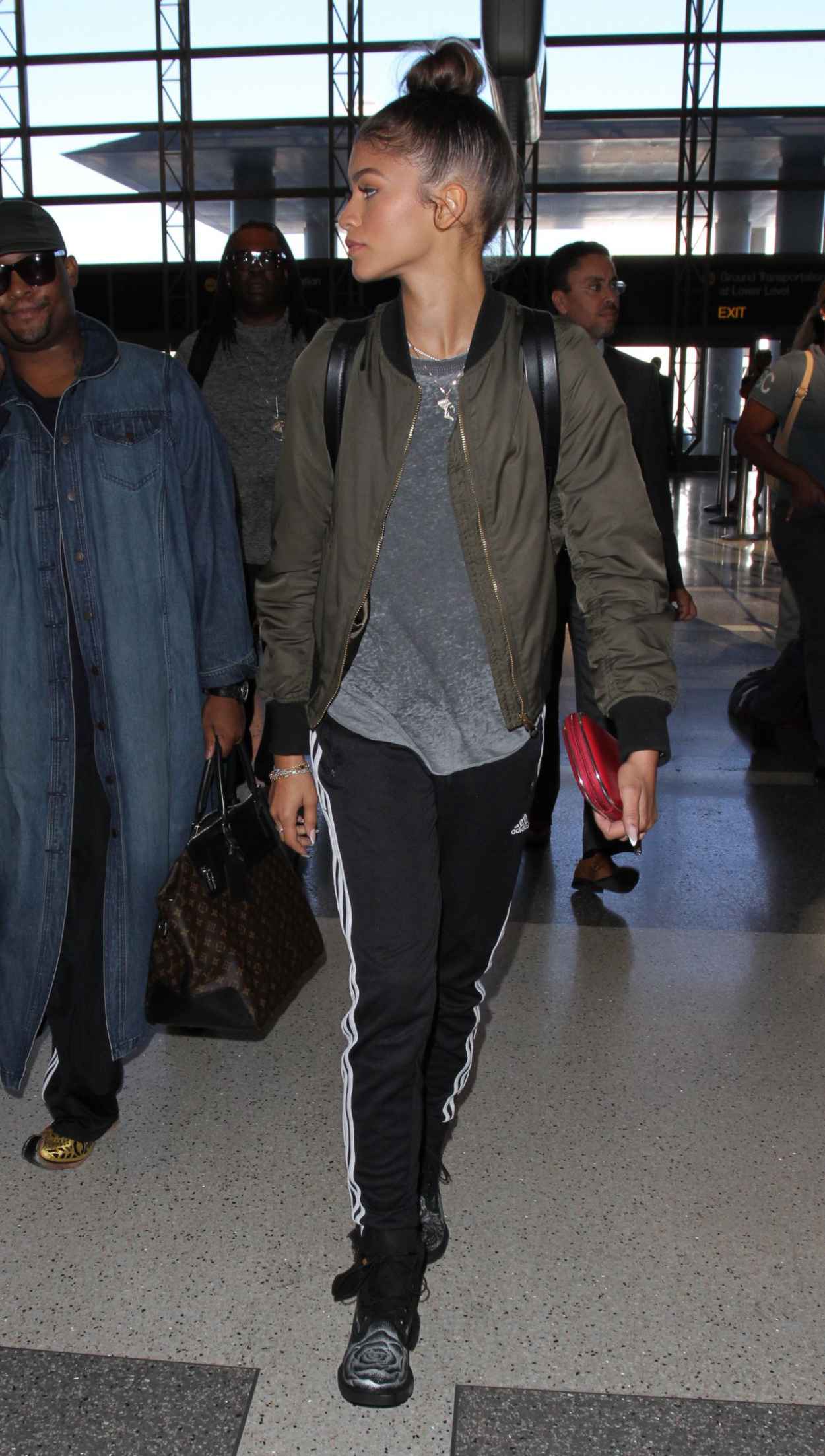 Zendaya – LAX Airport in Los Angeles, October 2015 – celebsla.com